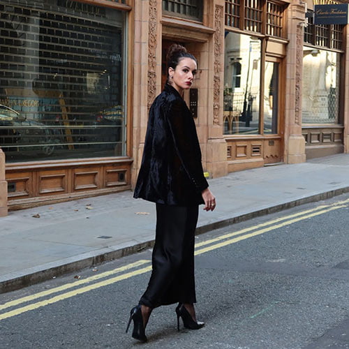 Mayfair-Lady-Artist