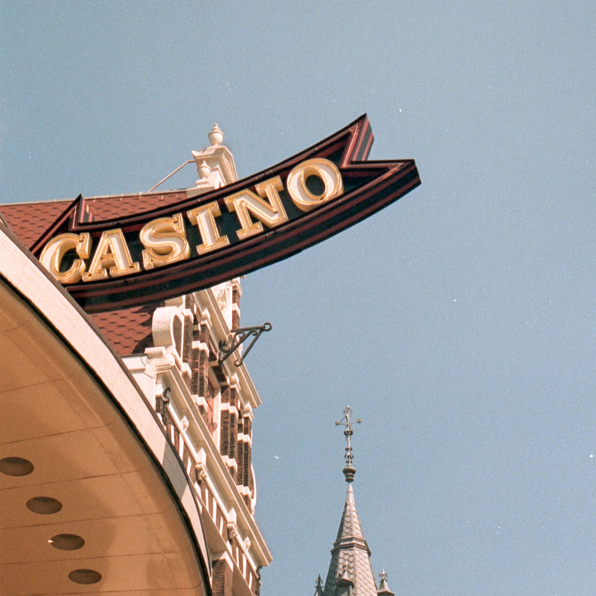 London casinos vs online, best London casinos, online casino advantages
